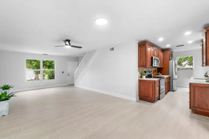 010-5119OakHillRoad-DelrayBeach-FL-33484