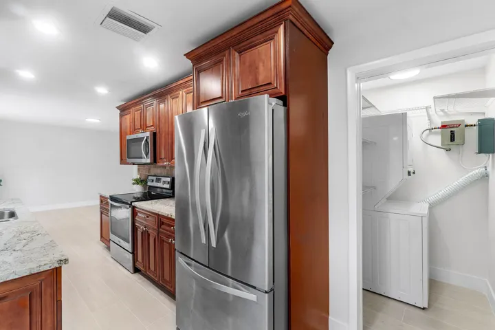 014-5119OakHillRoad-DelrayBeach-FL-33484