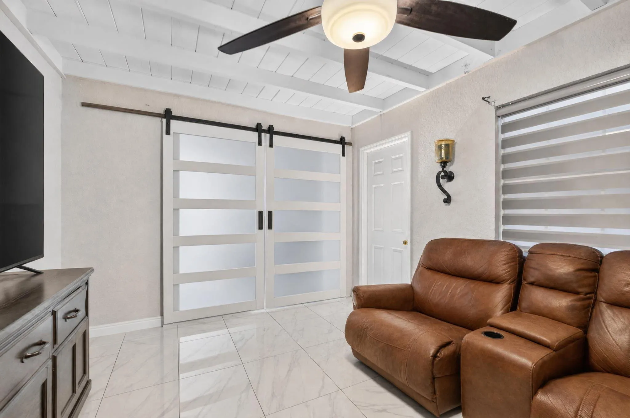 Den - Flexible Living Area