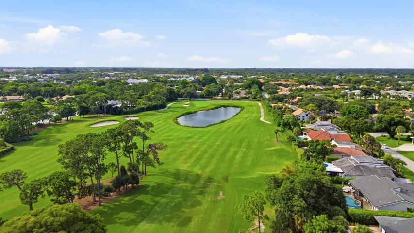 The beautifully reimagined Seagate Golf Club offers an exceptional golfing experience set across 300 acres of meticulously maintained landscape. Originally designed by renowned architect Joe Lee and recently transformed through an extensive renovation, the championship course features picturesque tree lined fairways, strategically redesigned bunkers, and expansive new greens that have elevated it into one of Florida's premier private golf destinations. Whether you're an avid golfer or simply appreciate the beauty of the surroundings, the course provides an unforgettable backdrop to life at Seagate Country Club.