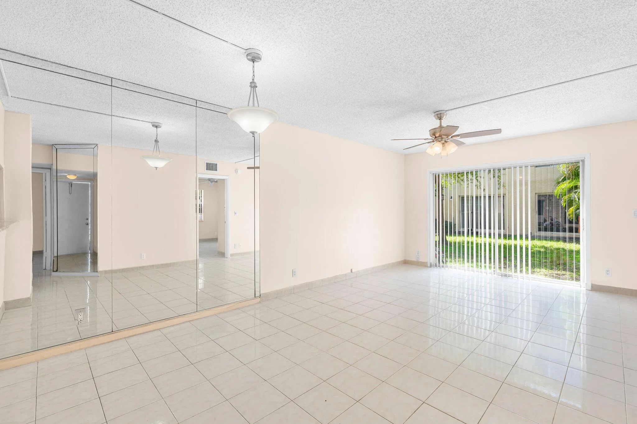 8-web-or-mls-3230 Nw 102nd Ter Coral Spr