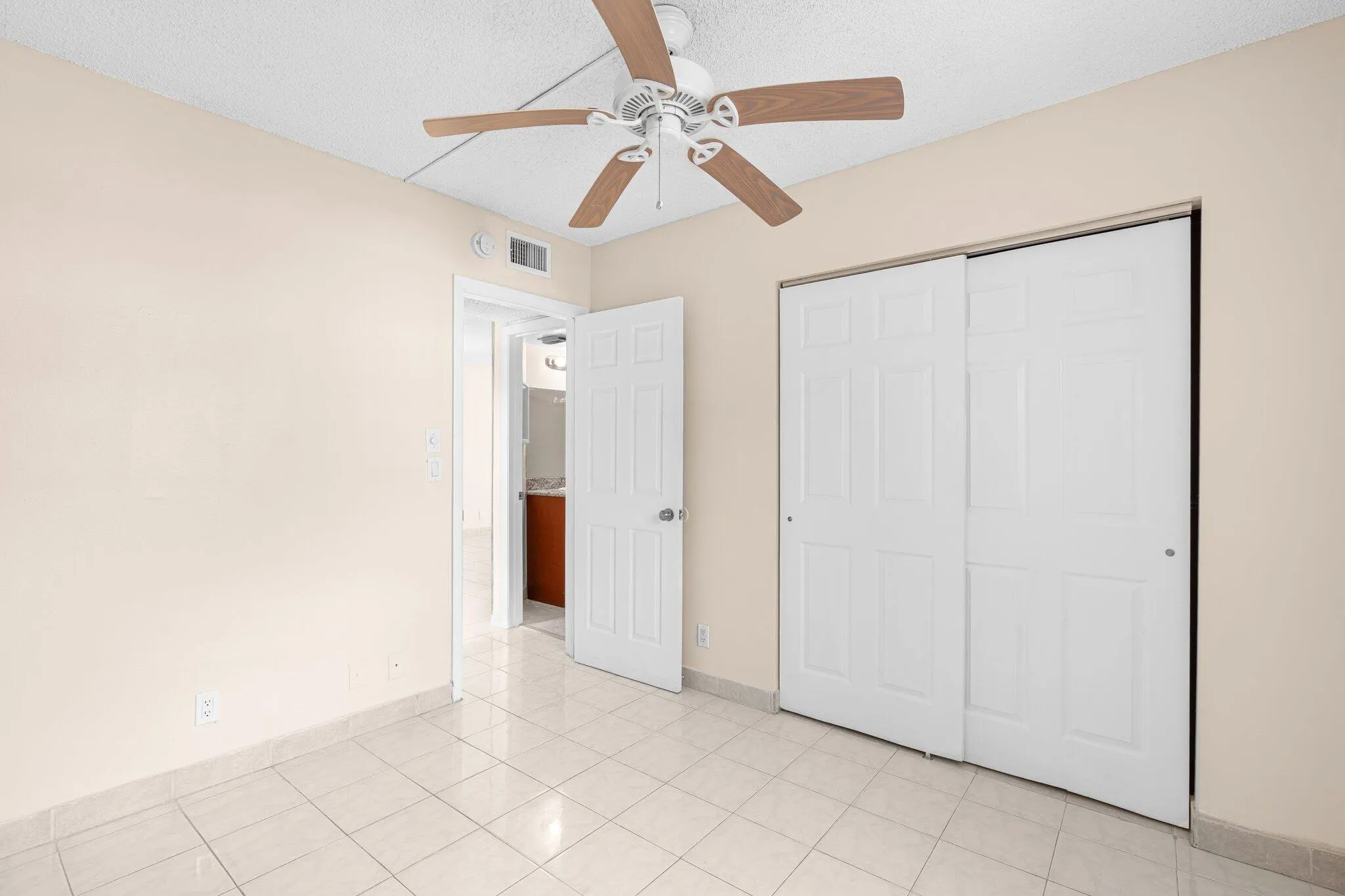 6-web-or-mls-3230 Nw 102nd Ter Coral Spr