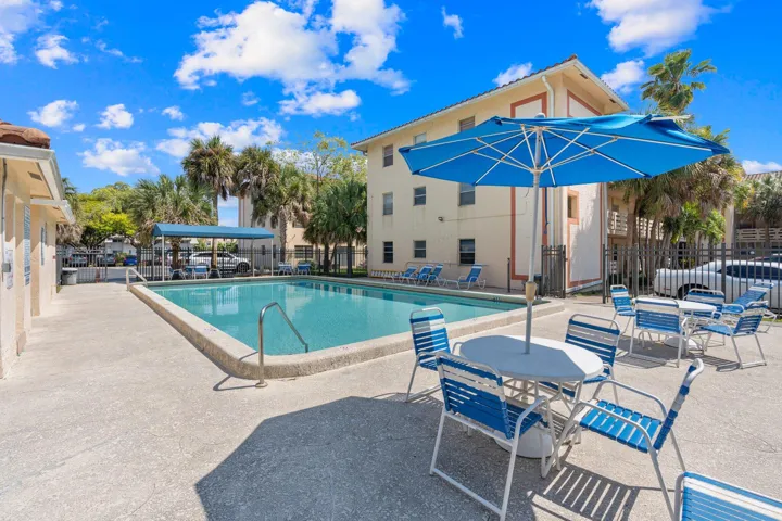 23-web-or-mls-3230 Nw 102nd Ter Coral Sp