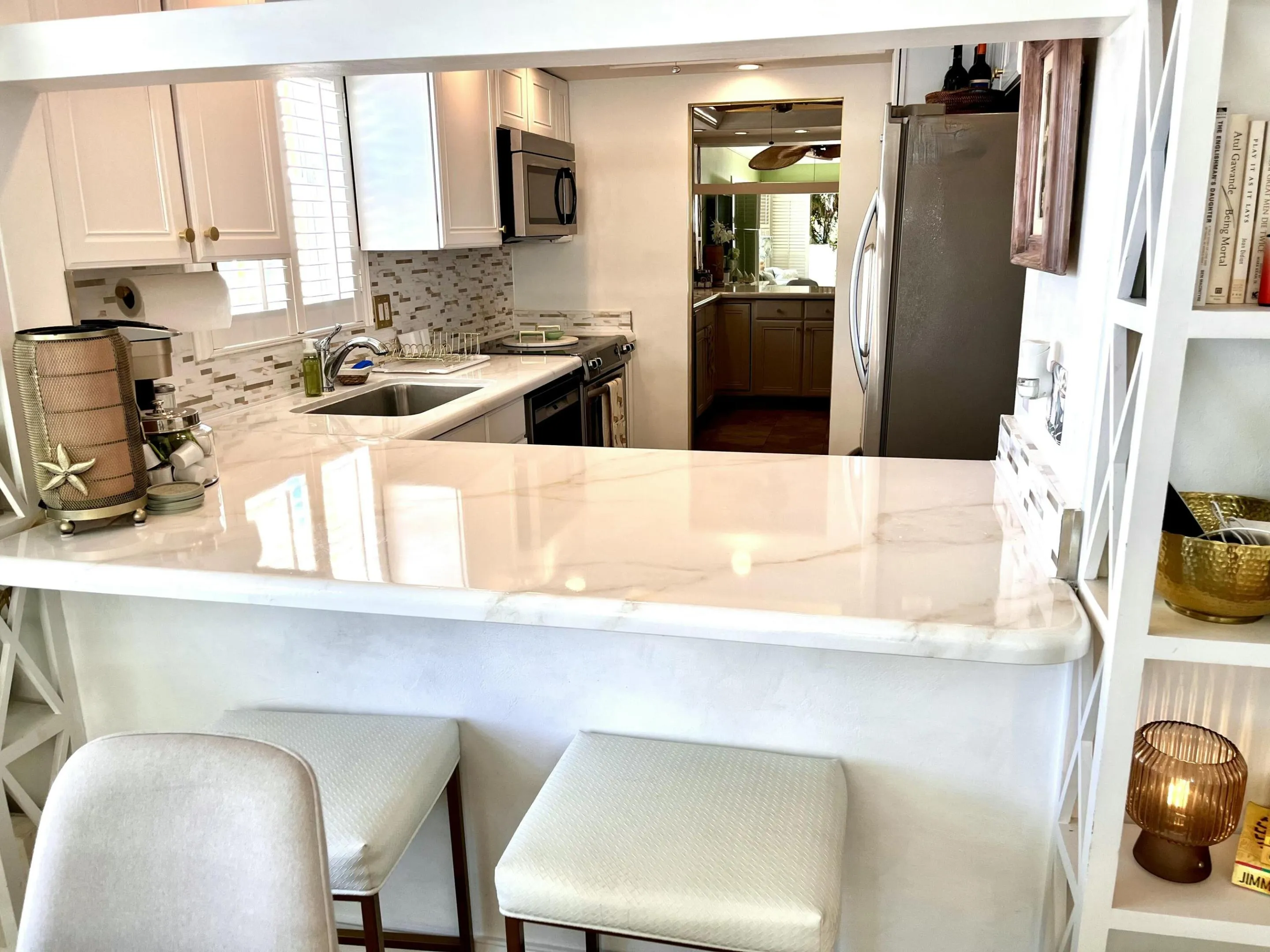 Breakfast bar