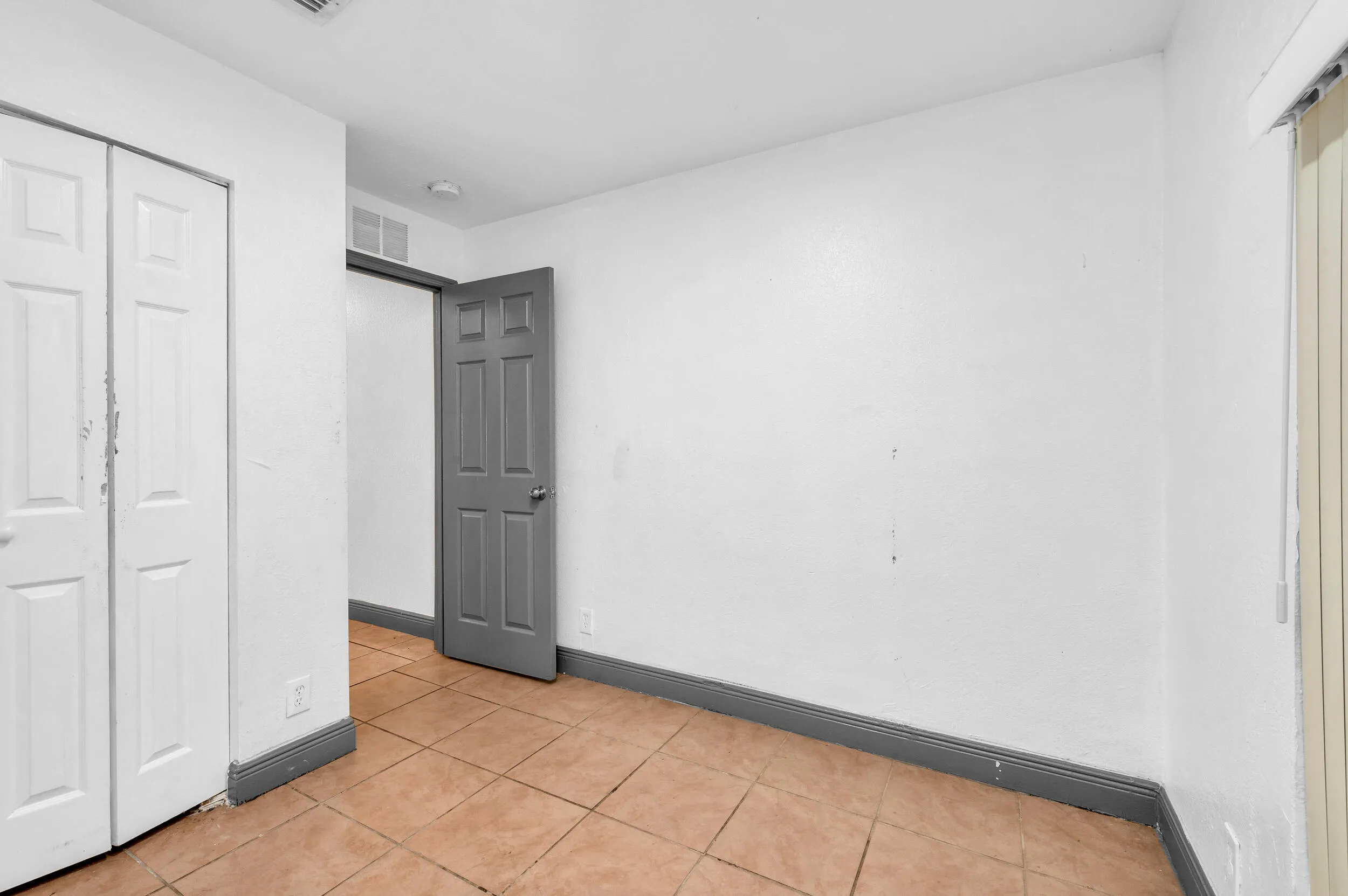 124 SW 10TH 7