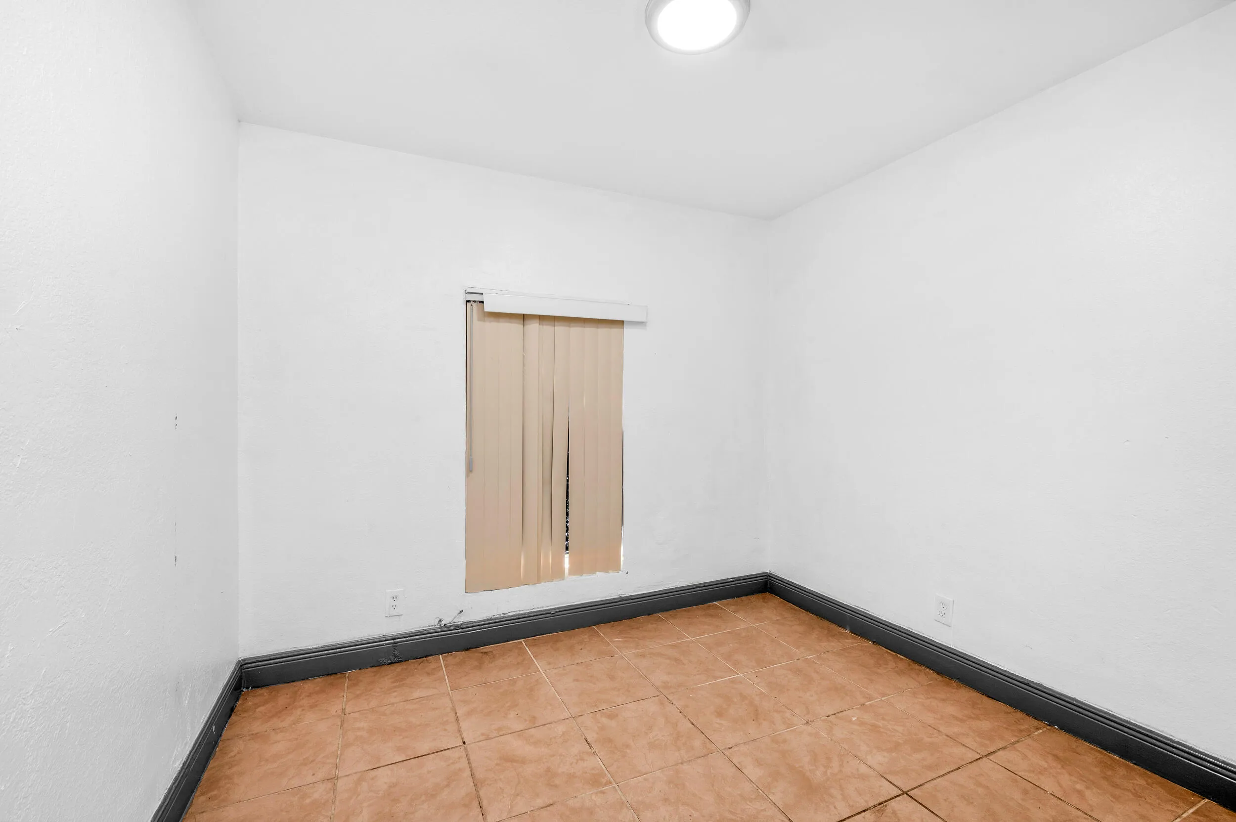 124 SW 10TH 6