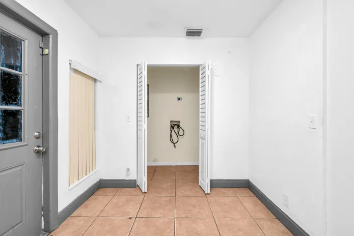 124 SW 10TH 13