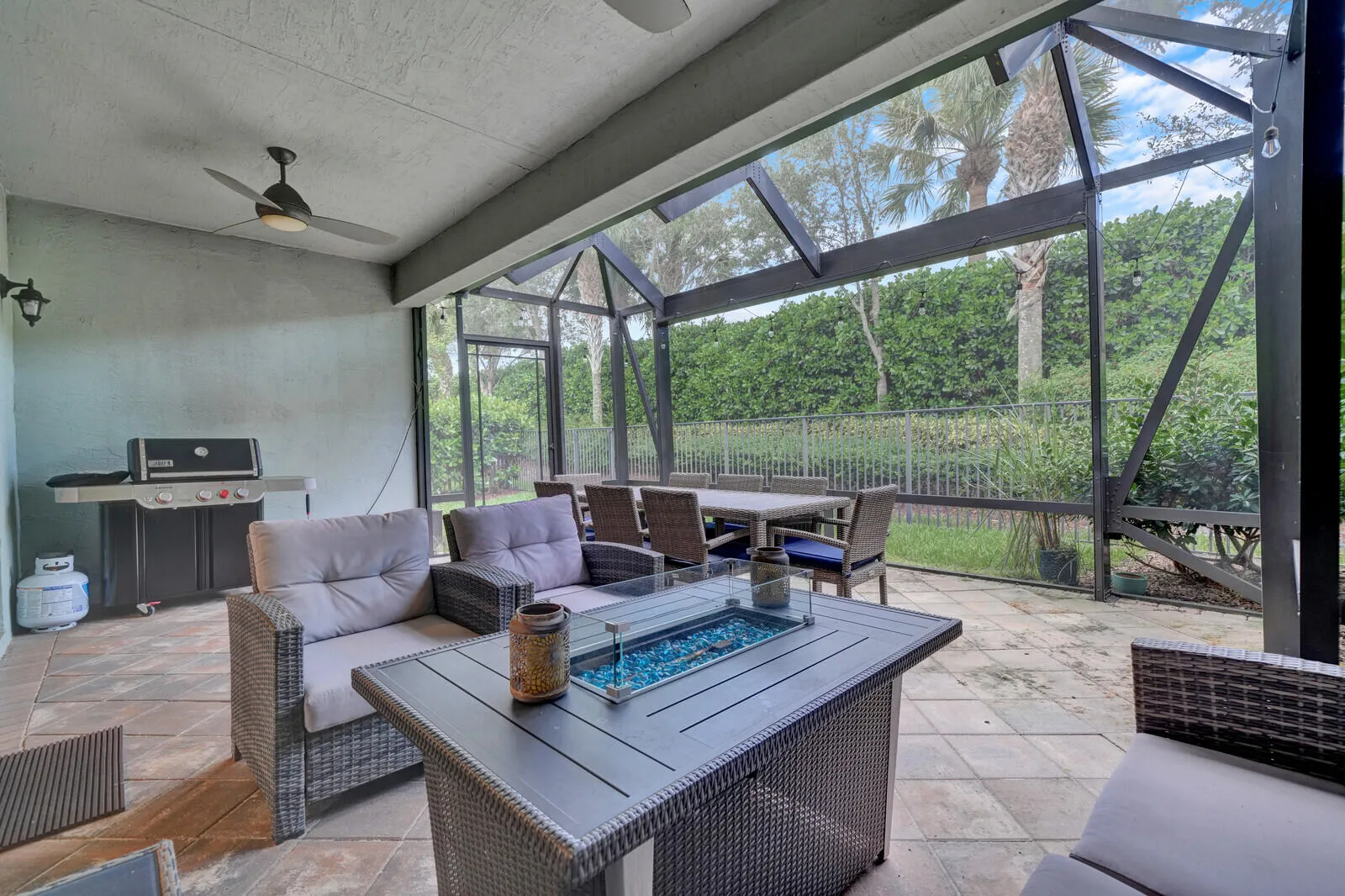Fully Screened Patio