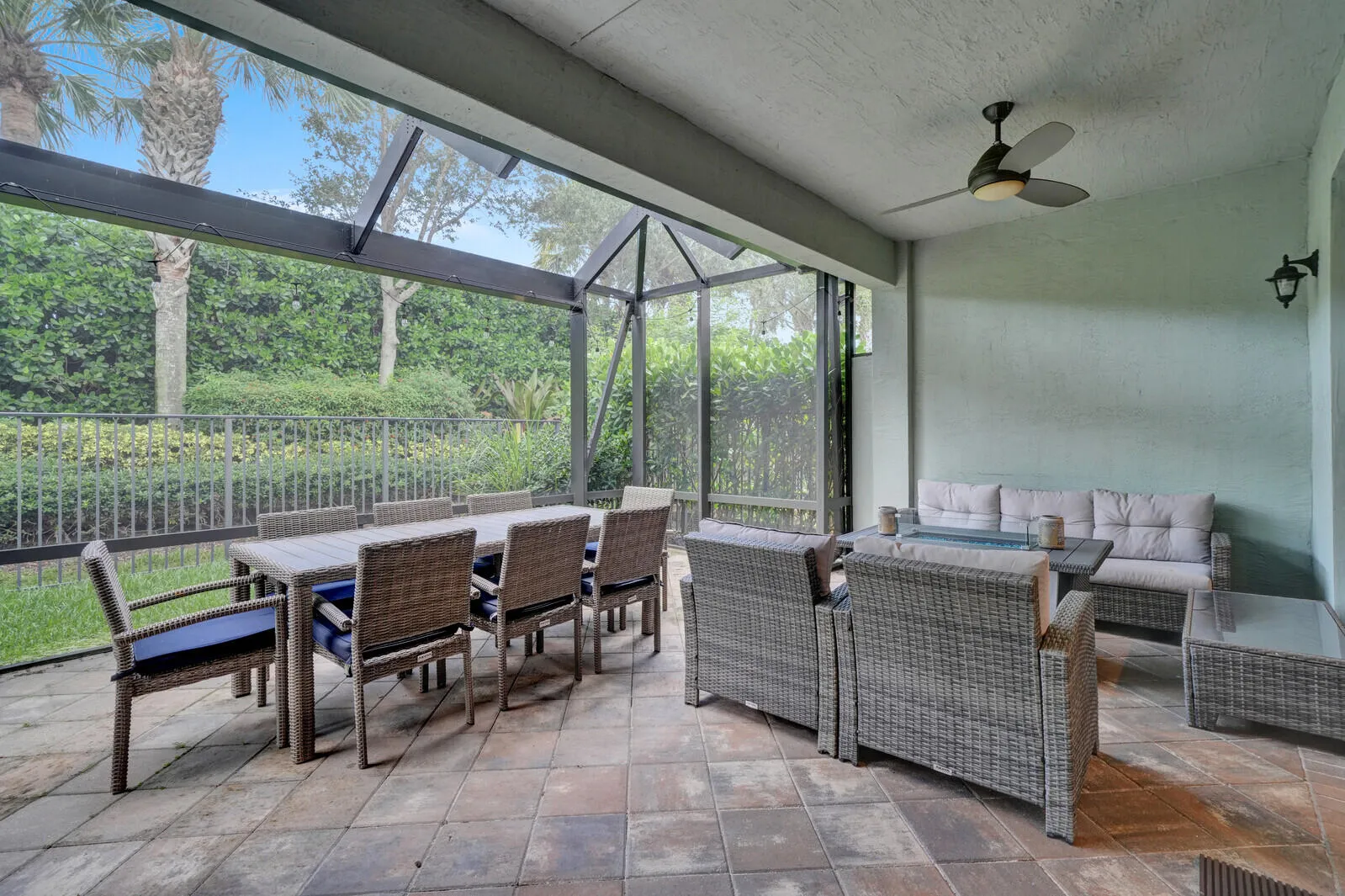 Fully Screened Patio