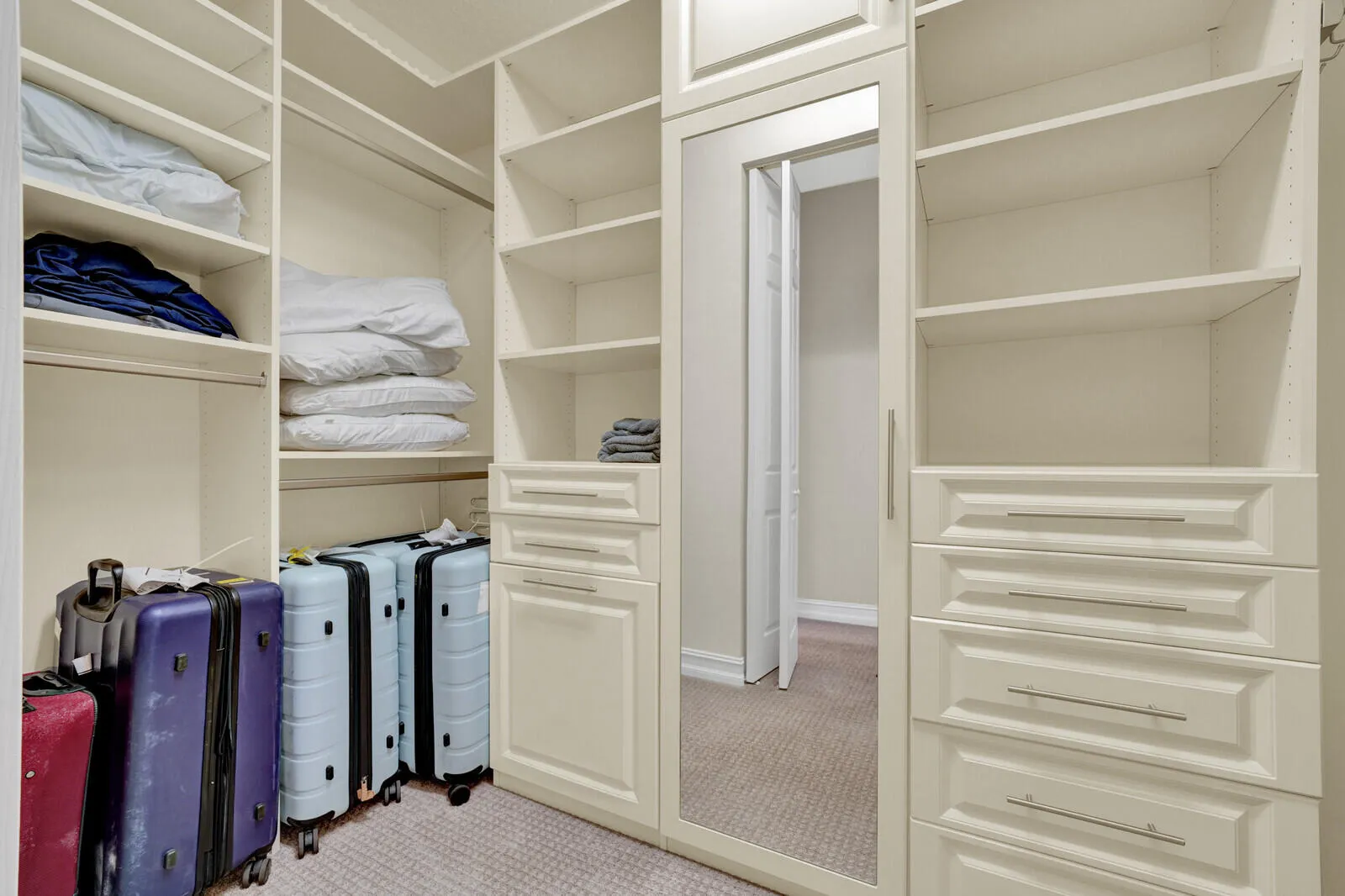 Walk in Closet