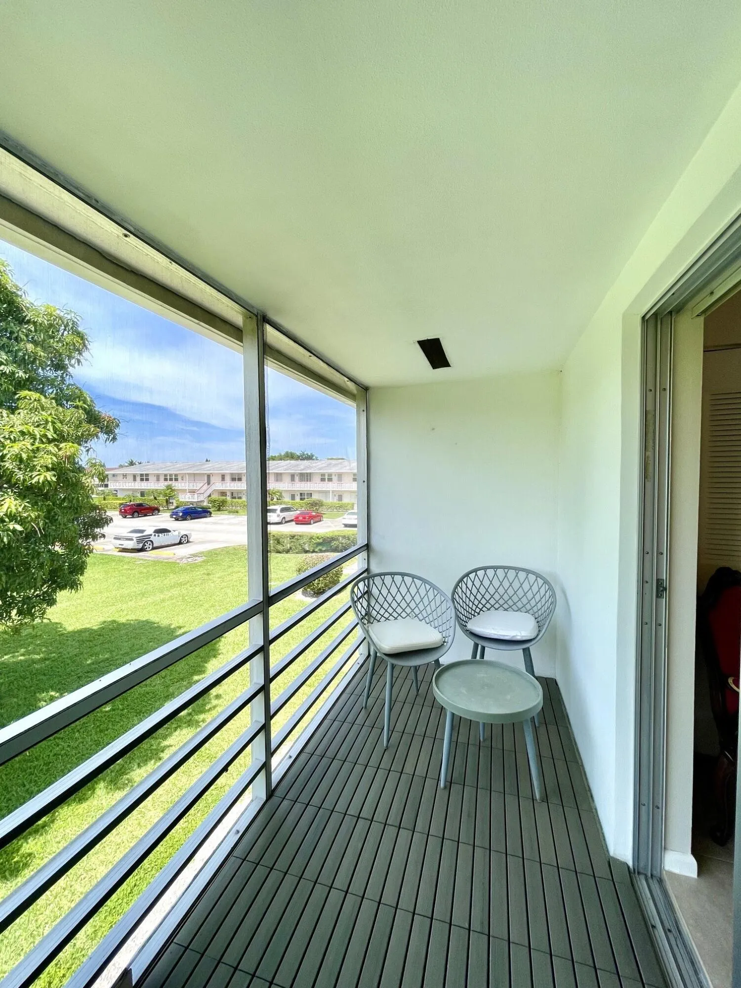 111 Kent G Porch off Bedroo