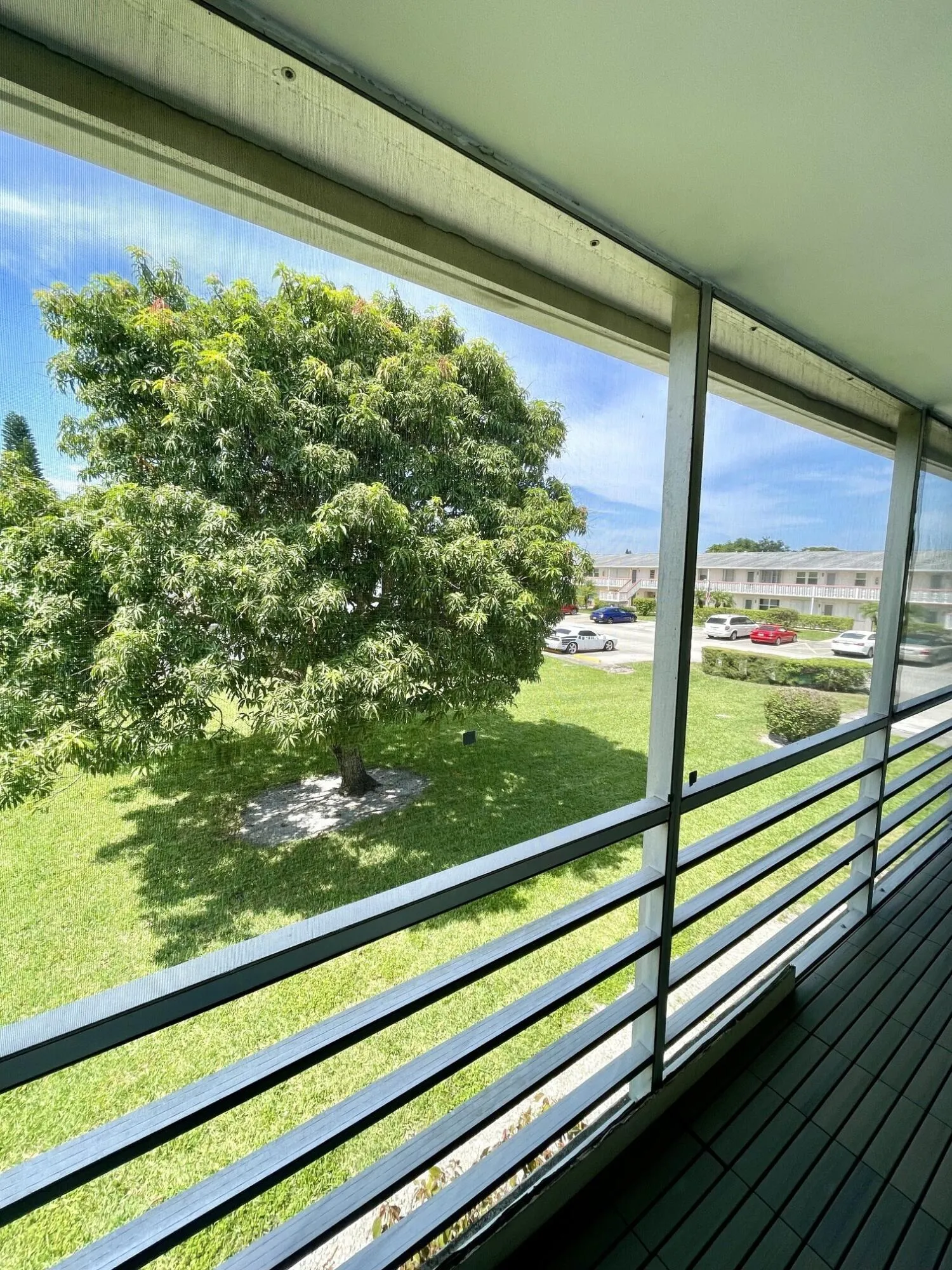 111 Kent G Porch View