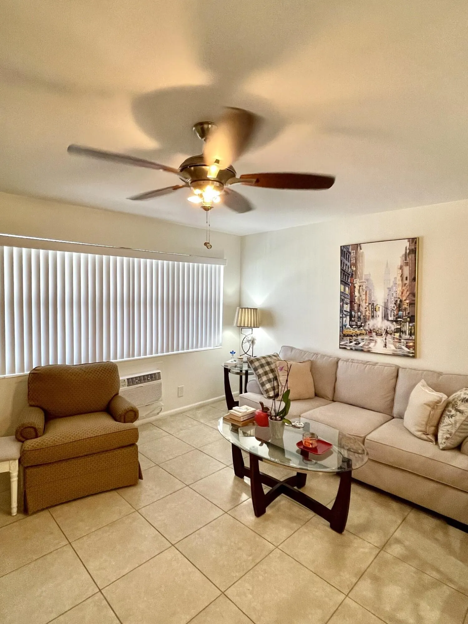 111 Kent G Living Room