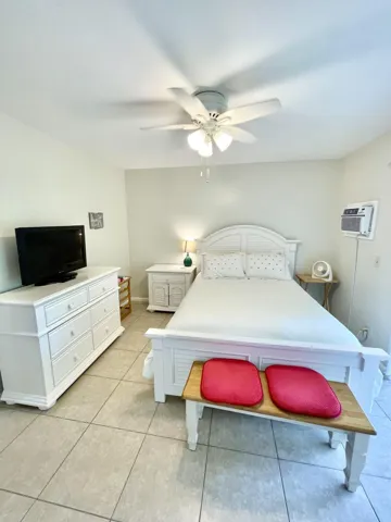 111 Kent G Bedroom