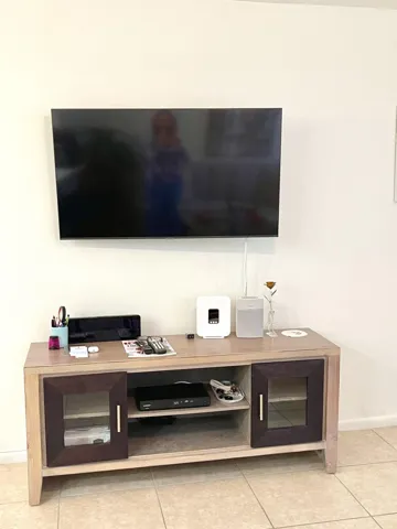 111 Kemt G Living Area