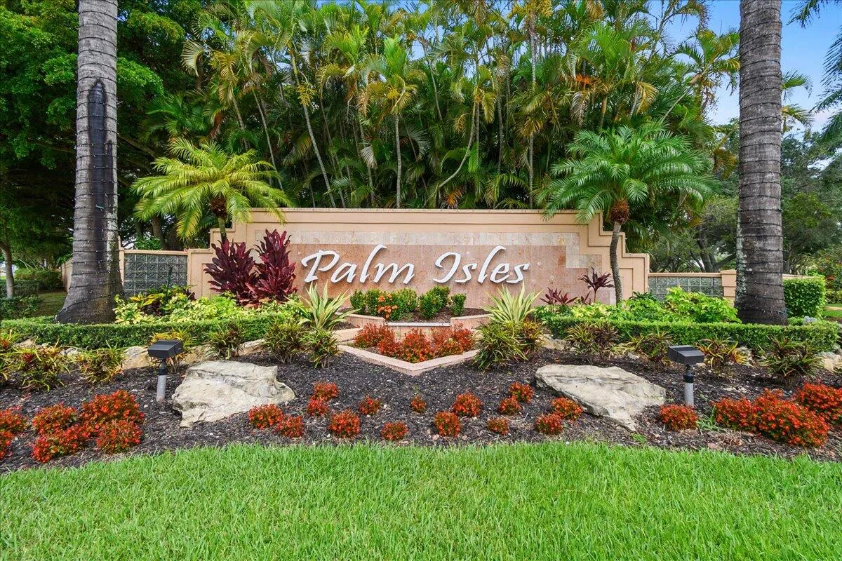 Palm Isle