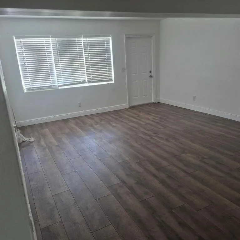 1420 LIVING