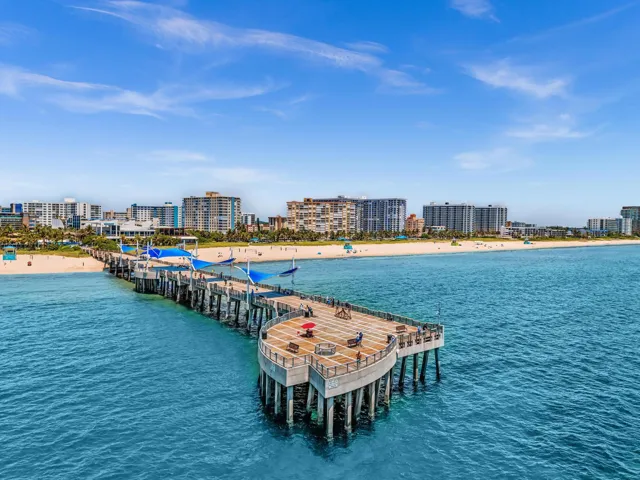 Pompano Pier edge - fishing allowed