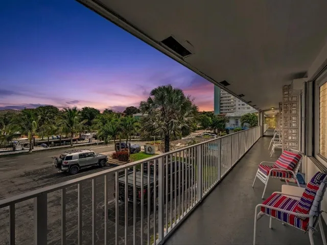 catwalk outside entry