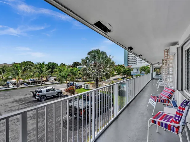 catwalk entry and balcony