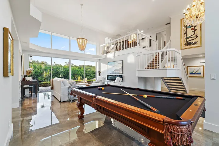 056-8565SEPalmSt-HobeSound-SMALL