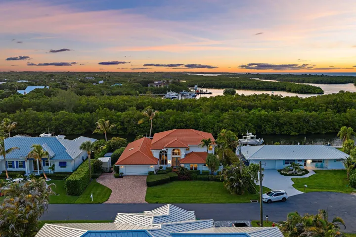 113-8565SEPalmSt-HobeSound-SMALL