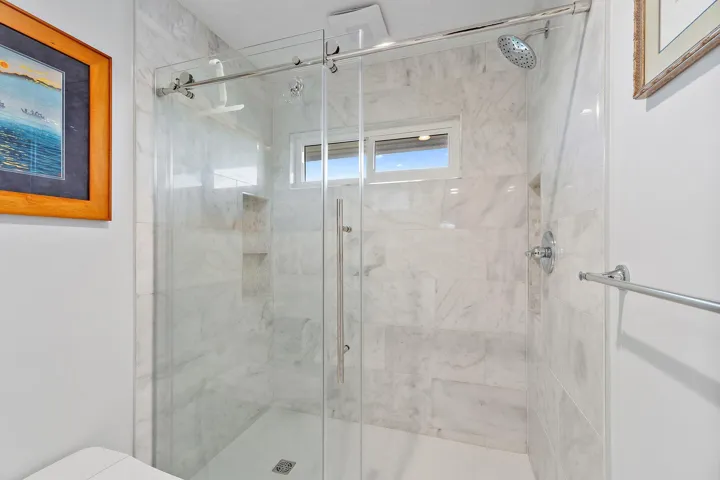 097-8565SEPalmSt-HobeSound-SMALL