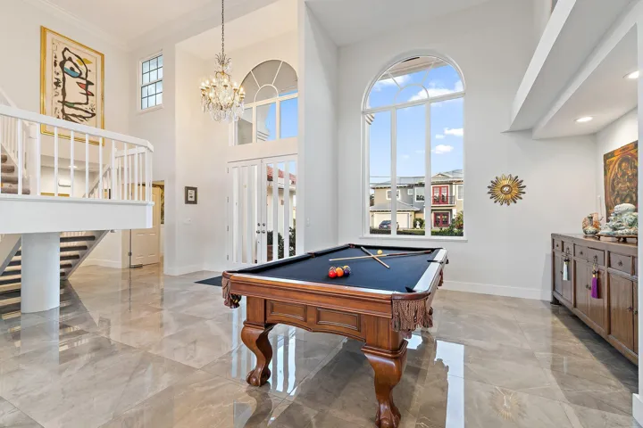 055-8565SEPalmSt-HobeSound-SMALL