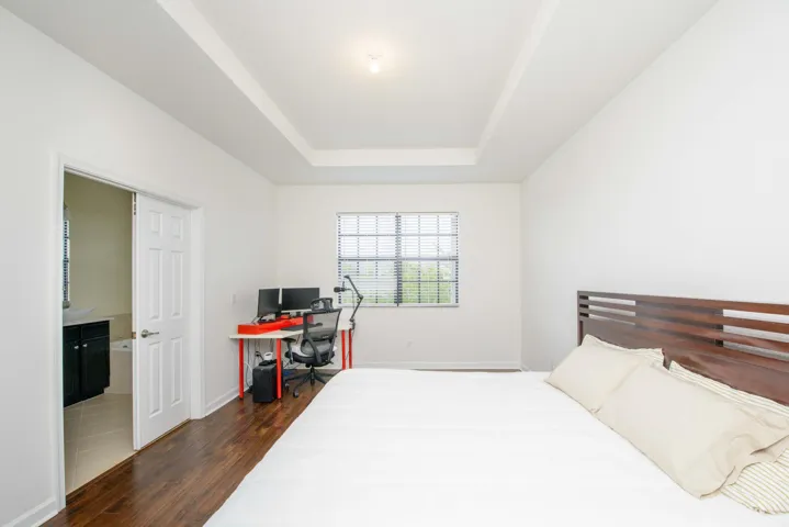 08- Master room (5)