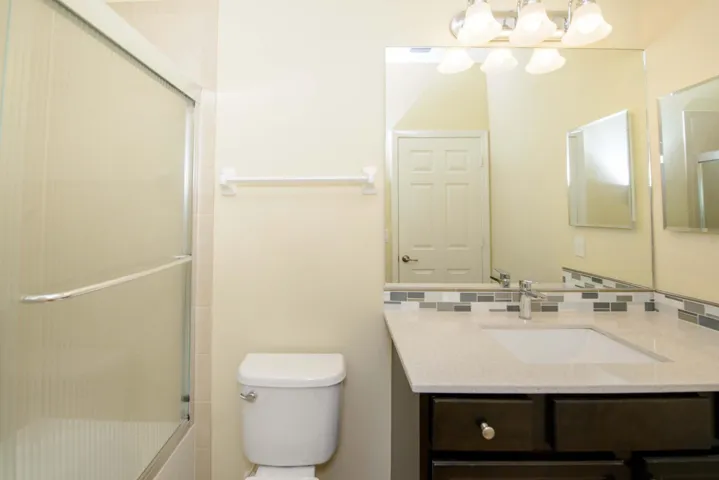 12- 2nd Bathroom (2)