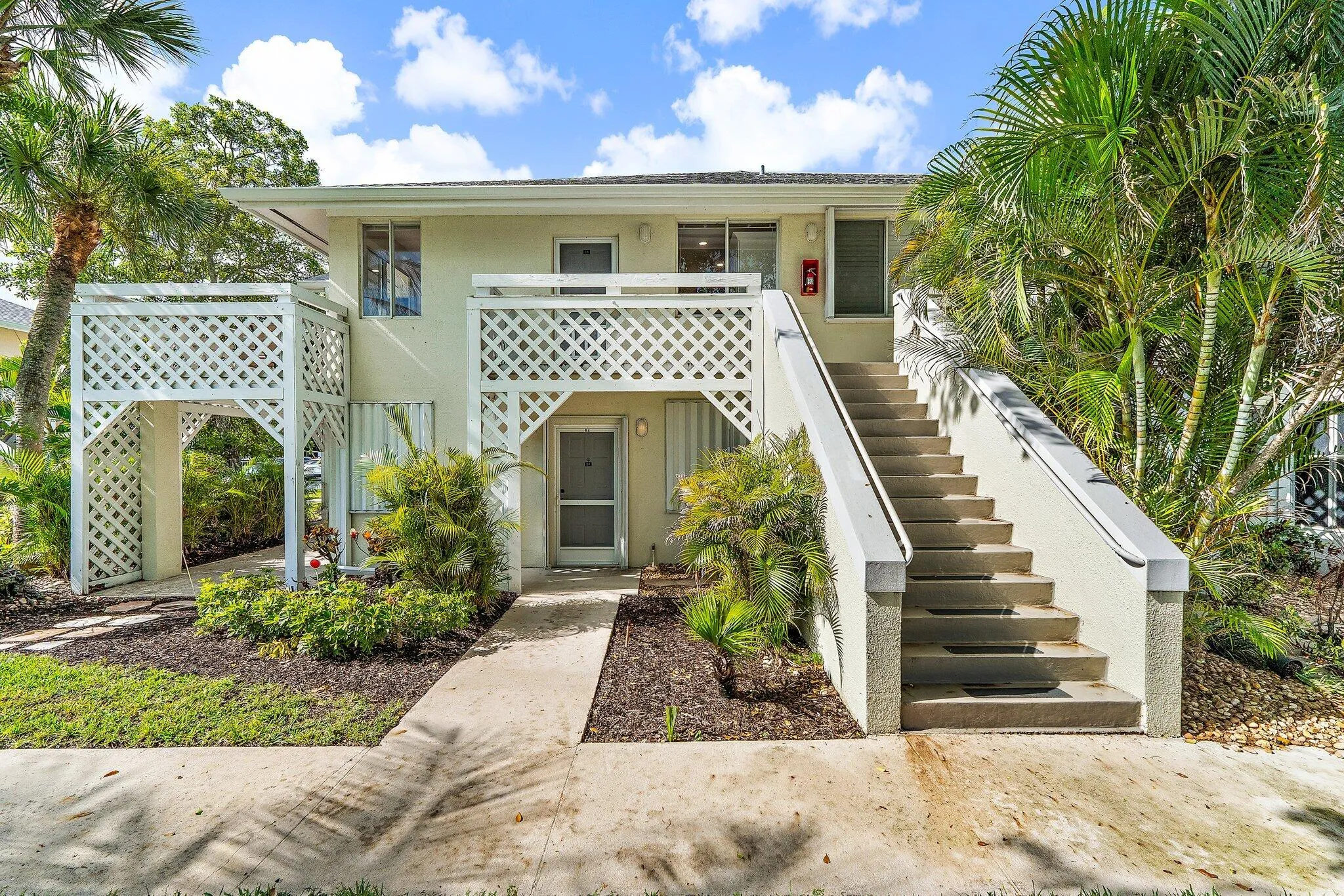 004-353SouthUSHighway1-B8-FortPierce-FL-