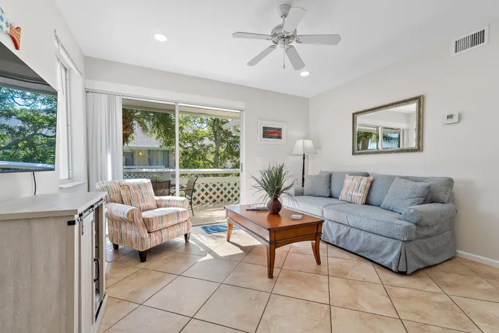 008-353SouthUSHighway1-B8-FortPierce-FL-