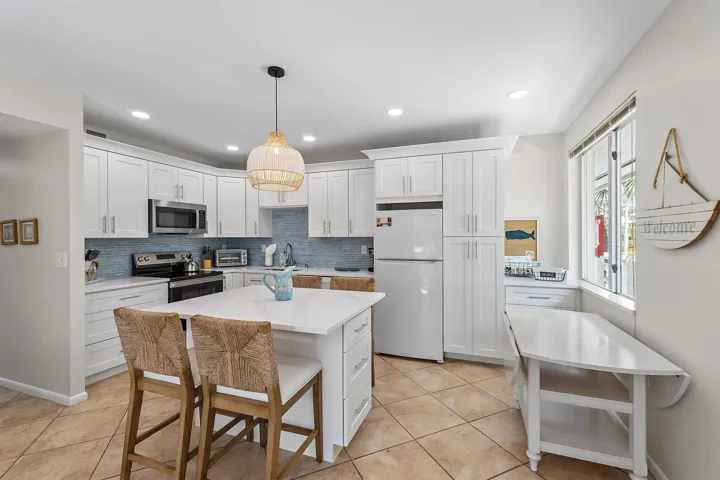 016-353SouthUSHighway1-B8-FortPierce-FL-