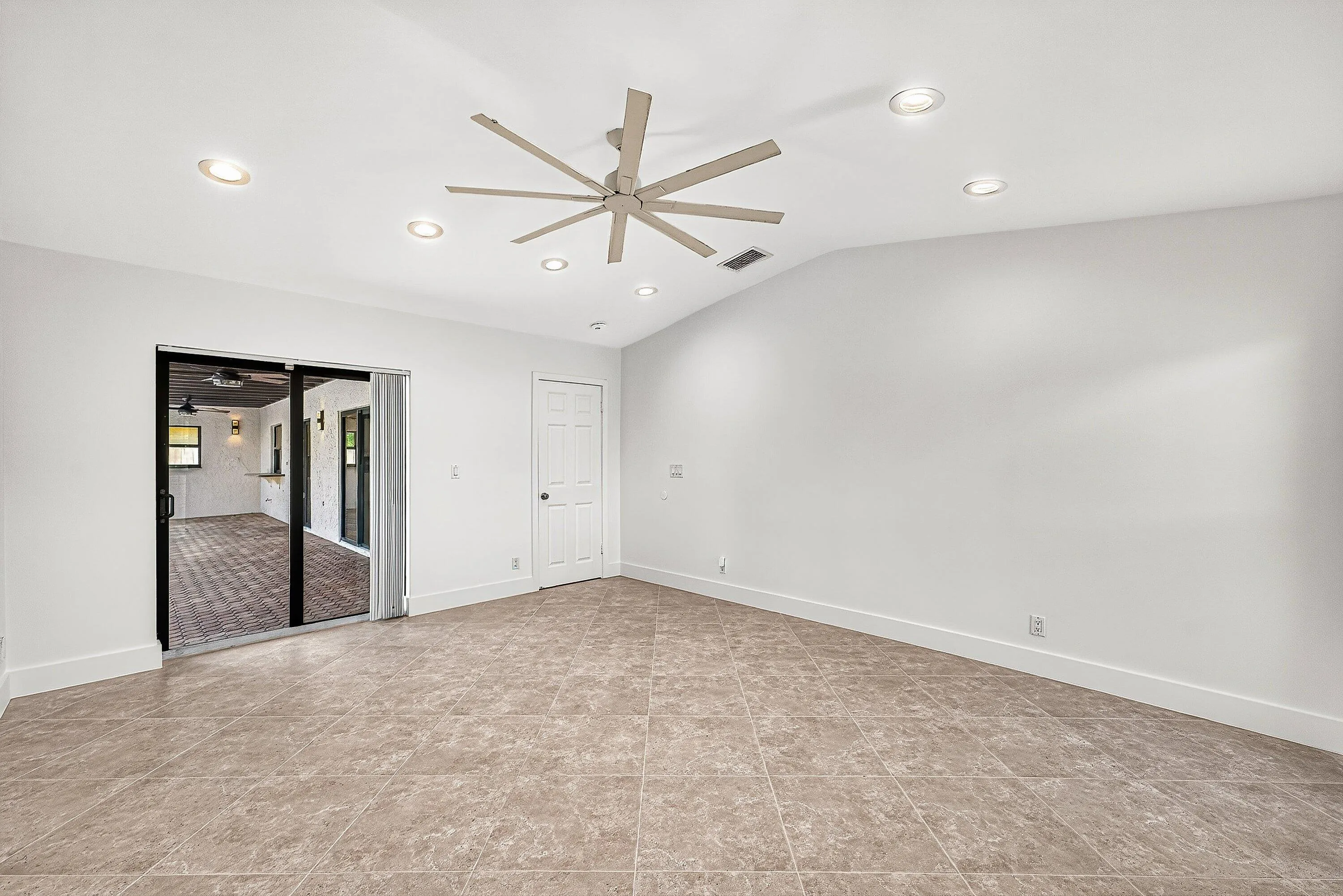 022-21155ShadyVistaLane-BocaRaton-FL-334