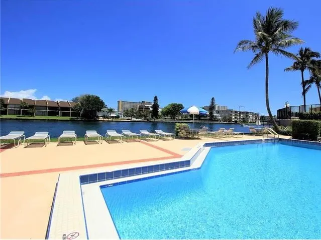 Oversized resort style pool located directly on the Intracoastal