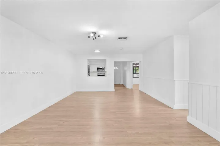 Spacious Living room