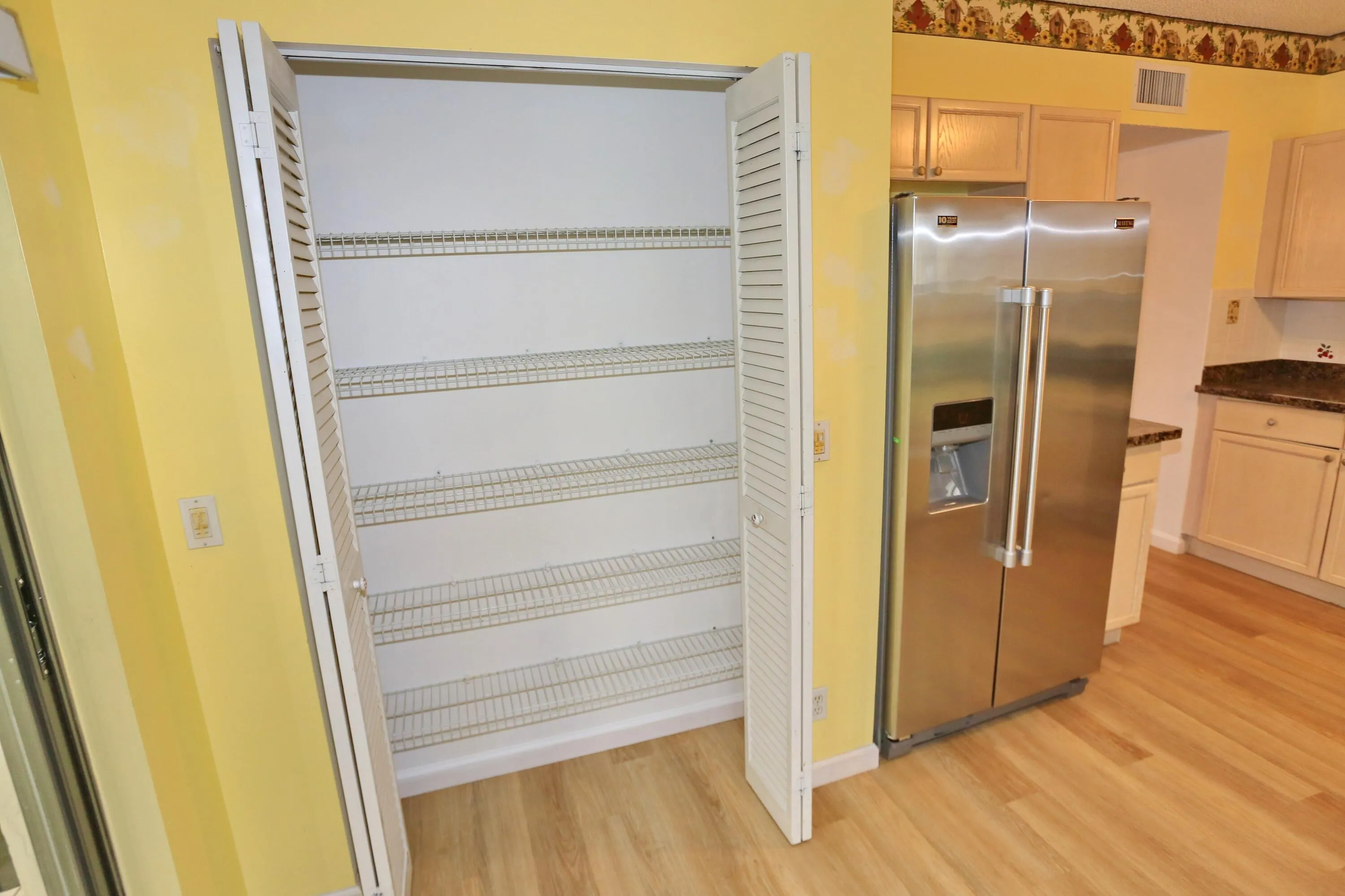 KITCHEN PANTRY