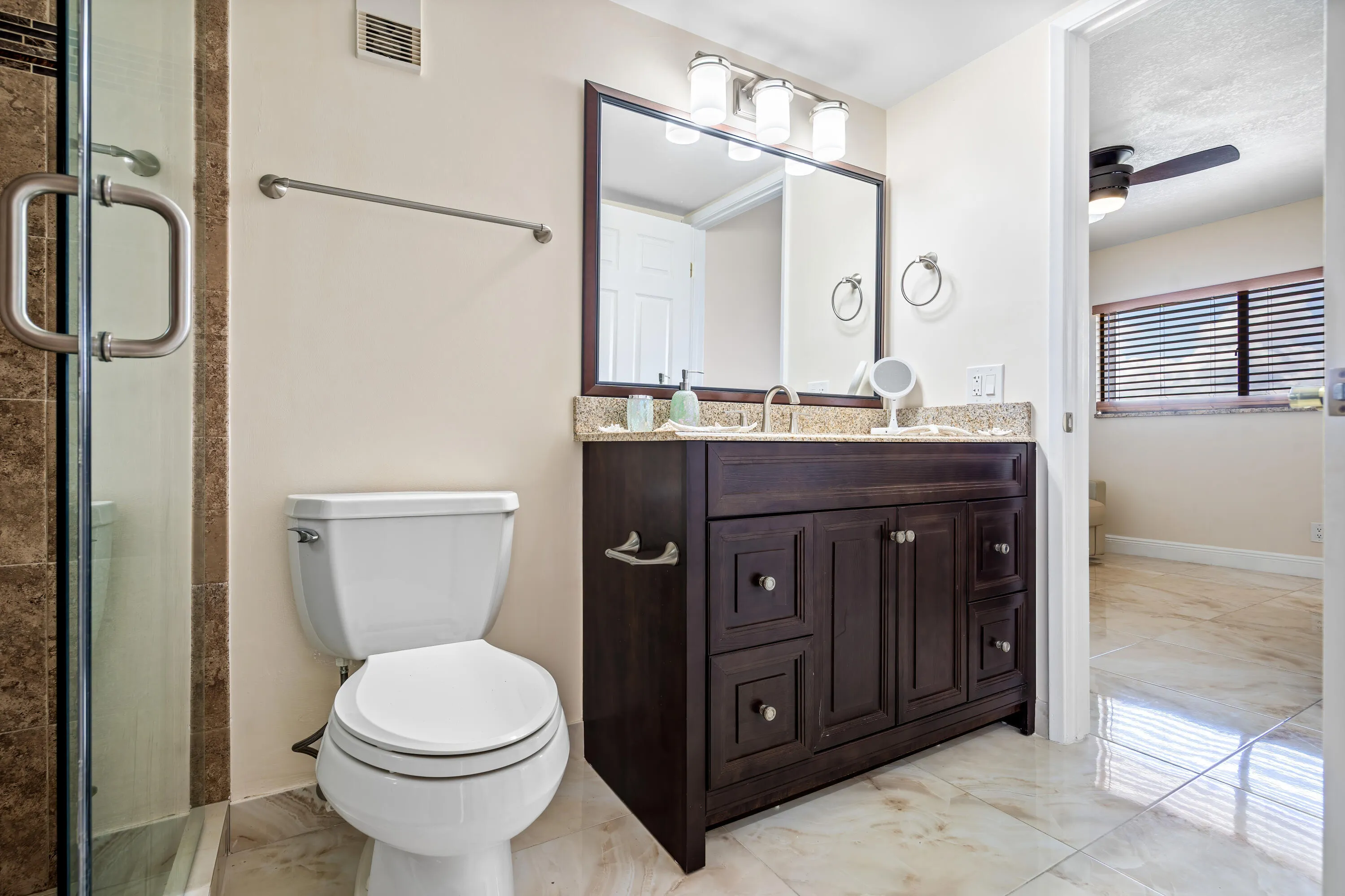 Owner's En-suite