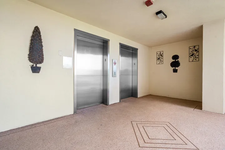Elevator Bay - Unit Floor