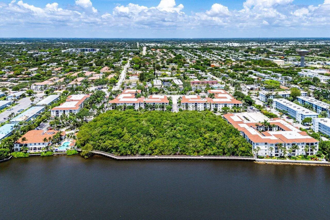 037-2407TuscanyWay-BoyntonBeach-FL-33435