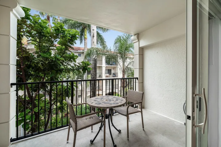 027-4307TuscanyWay-BoyntonBeach-FL-33435