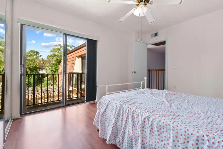 2nd bedroom upstairs