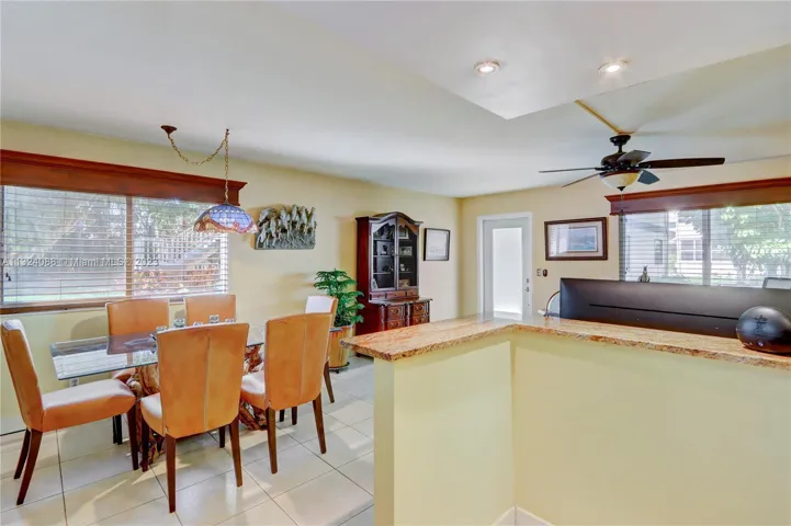 Kitchen / Dining