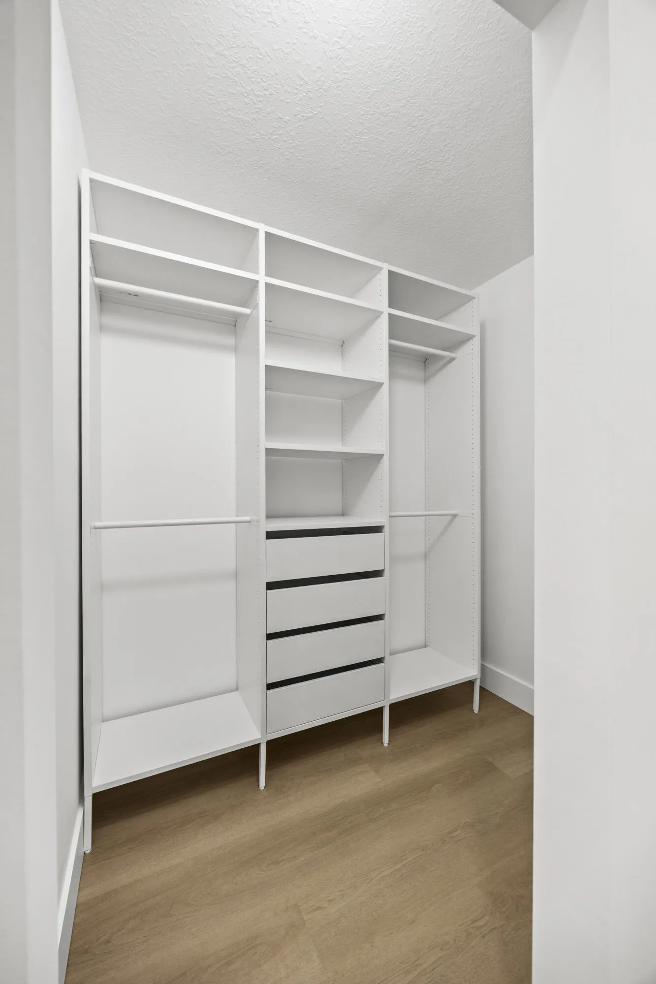 Closet2