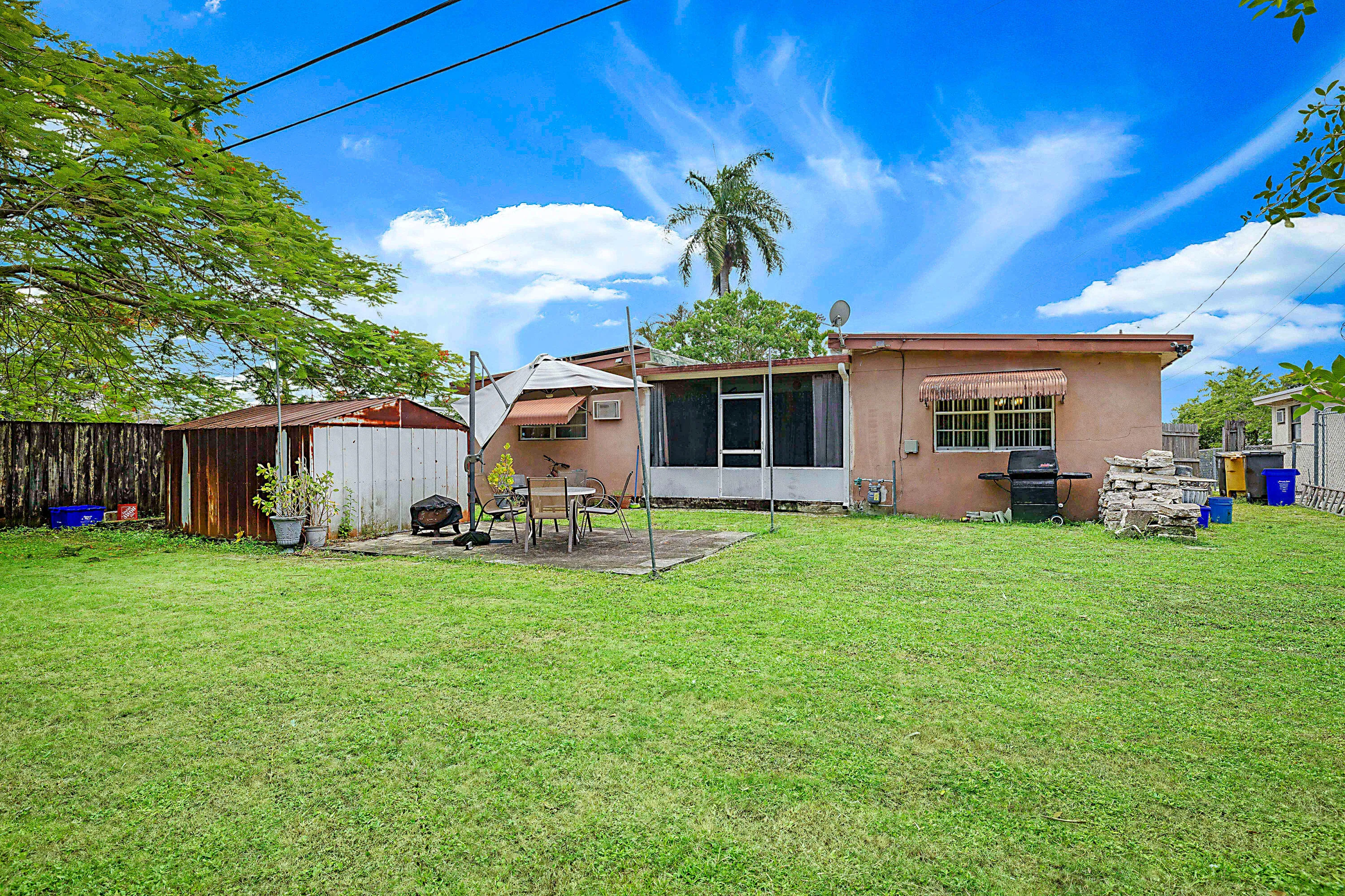 764 Camelia Drive -29
