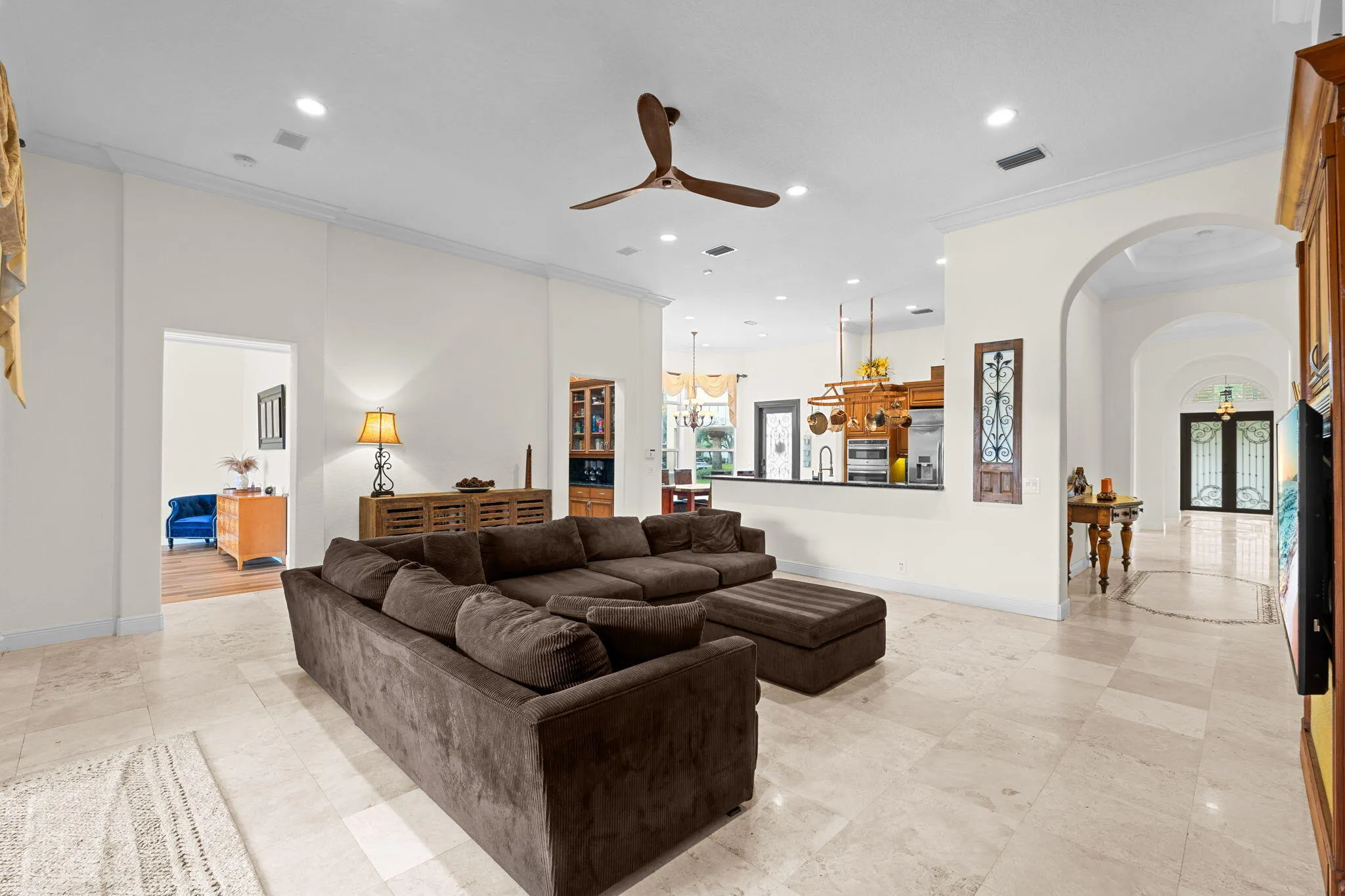 20-web-or-mls-A7400383