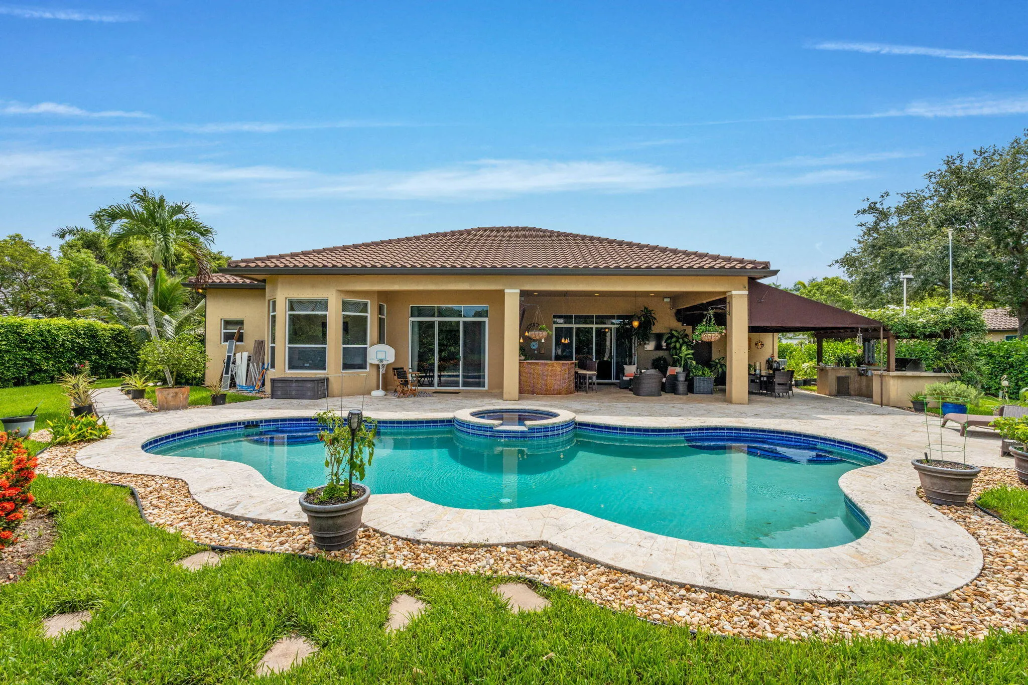 73-web-or-mls-A7400267