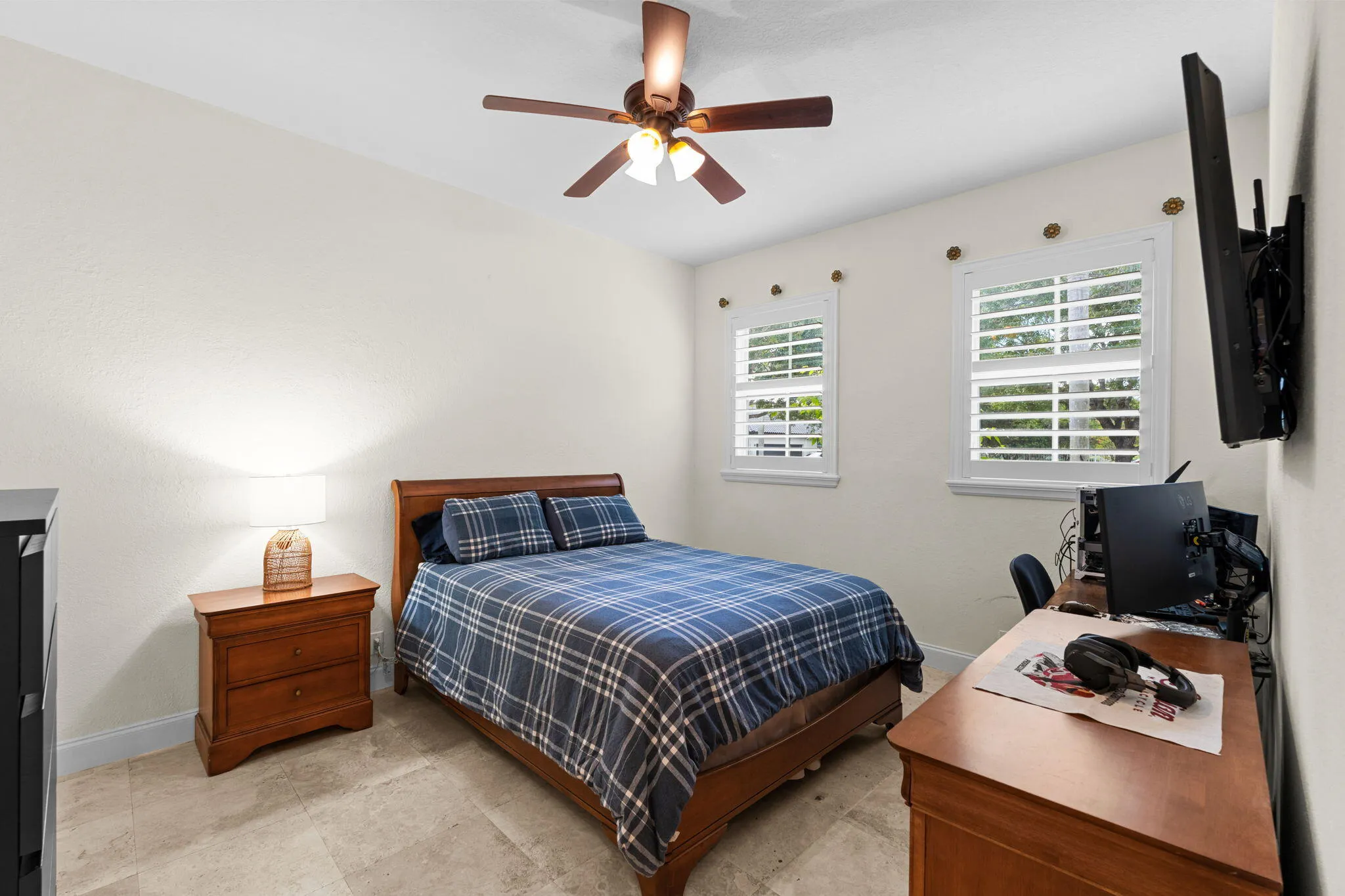 43-web-or-mls-A7400343