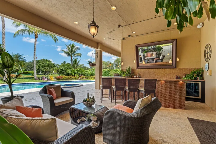 62-web-or-mls-A7400293