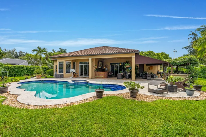 72-web-or-mls-A7400266